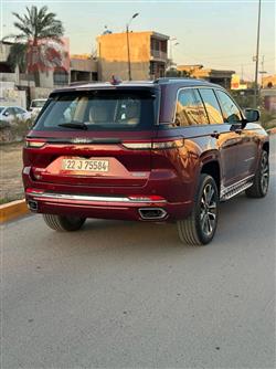 جیپ گراند شیرۆکی